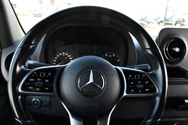 Mercedes-Benz Sprinter 319 1.9 CDI L2H2 RWD PB Edition Camera, Cruise, Carplay, 190pk, LED, 3500kg Trekhaak, Stoelverwarming, Multimedia, Uniek!
