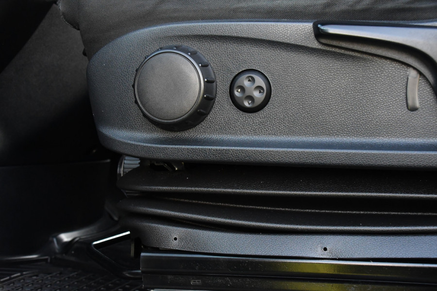 Mercedes-Benz Sprinter 319 1.9 CDI L2H2 RWD PB Edition Camera, Cruise, Carplay, 190pk, LED, 3500kg Trekhaak, Stoelverwarming, Multimedia, Uniek!