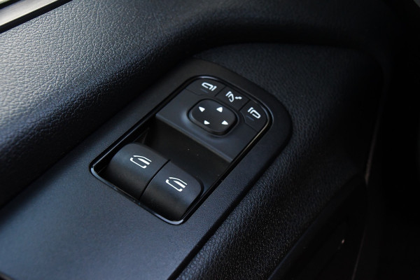 Mercedes-Benz Sprinter 319 1.9 CDI L2H2 RWD PB Edition Camera, Cruise, Carplay, 190pk, LED, 3500kg Trekhaak, Stoelverwarming, Multimedia, Uniek!