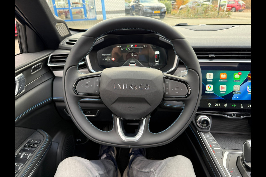 Lynk & Co 01 1.5 PLUG-IN HYBRID (PHEV) 261PK 6.6KW LADEN ZWARTE HEMEL/STUURWIELVERWARMING AUTOMAAT (RIJKLAARPRIJS)
