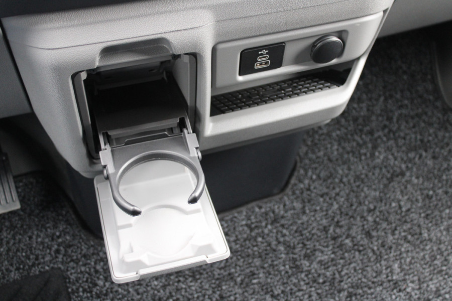 Ford Transit Custom 320 2.0 TDCI L2H1 Limited 170pk - 5 jaar Garantie - 2x Schuif - Stoel/Stuurverwarming - ACC - Sidebars - AGR Stoel - Opvouwbare