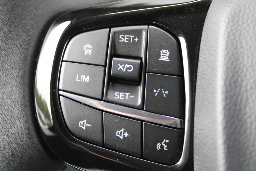 Ford Transit Custom 320 2.0 TDCI L2H1 Limited 170pk - 5 jaar Garantie - 2x Schuif - Stoel/Stuurverwarming - ACC - Sidebars - AGR Stoel - Opvouwbare