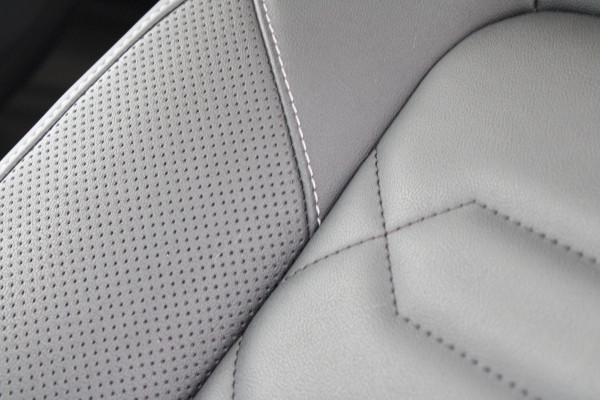 Ford Tourneo Custom 320 2.0 TDCI L2H1 Titanium X DC 170pk - Adaptive Cruise - LED - Blind Spot - Leder - Navigatie - 360 Camera - Trekhaak -