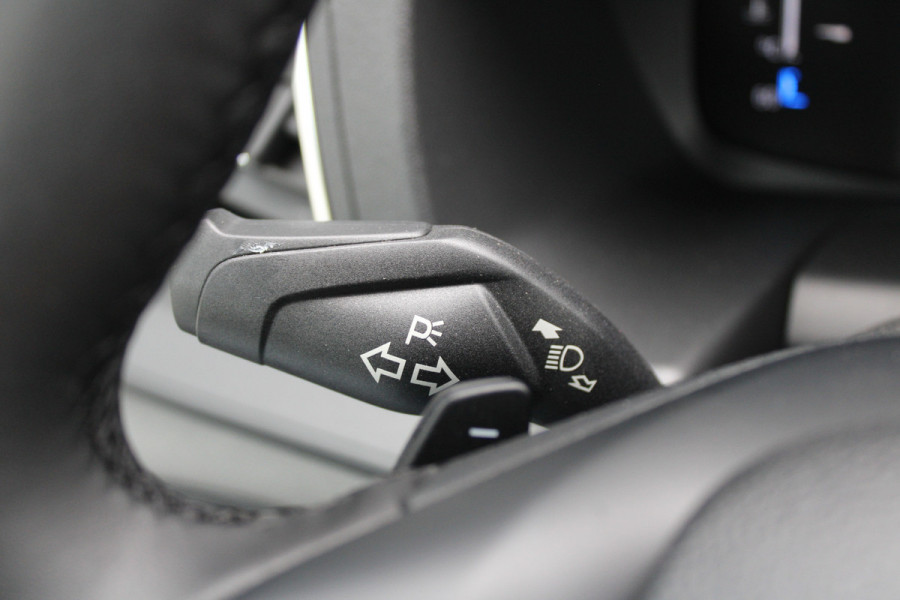 Ford Transit 350 2.0 TDCI L3H2 Limited 165pk - LUCHTVERING - ACC - Blind Spot - 360 camera - Navigatie - Stoel-Stuurverwarming - Trekhaak - R