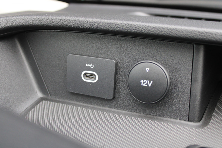 Ford Transit 350 2.0 TDCI L3H2 Limited 165pk - LUCHTVERING - ACC - Blind Spot - 360 camera - Navigatie - Stoel-Stuurverwarming - Trekhaak - R