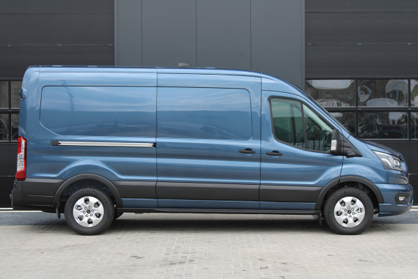 Ford Transit 350 2.0 TDCI L3H2 Limited 165pk - LUCHTVERING - ACC - Blind Spot - 360 camera - Navigatie - Stoel-Stuurverwarming - Trekhaak - R