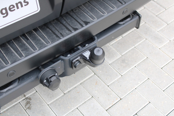 Ford Transit 350 2.0 TDCI L3H2 Limited 165pk - LUCHTVERING - ACC - Blind Spot - 360 camera - Navigatie - Stoel-Stuurverwarming - Trekhaak - R