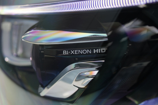 Ford Transit 350 2.0 TDCI L3H2 Limited 165pk - LUCHTVERING - ACC - Blind Spot - 360 camera - Navigatie - Stoel-Stuurverwarming - Trekhaak - R