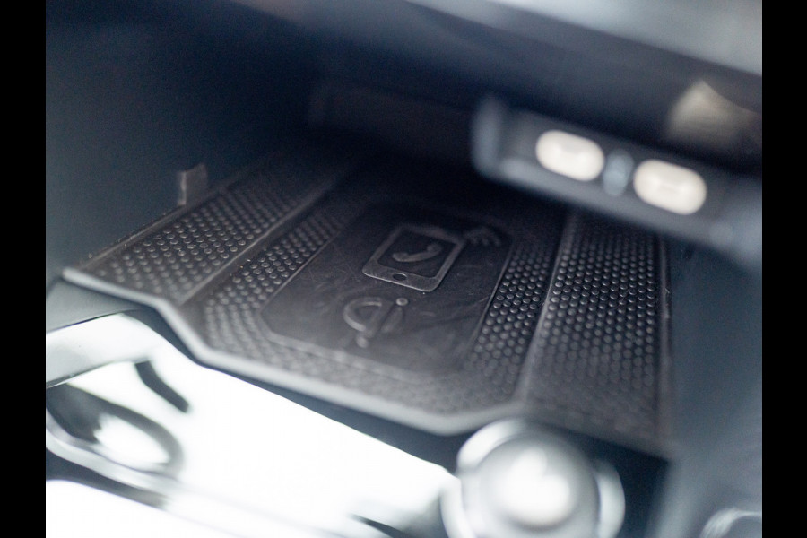 Volkswagen T-Roc 1.5 TSI 150Pk DSG Style | Trekhaak afnb. | IQ Light | Allseason banden | Prijs Rijklaar!!