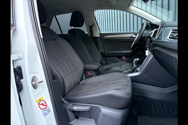 Volkswagen T-Roc 1.5 TSI 150Pk DSG Style | Trekhaak afnb. | IQ Light | Allseason banden | Prijs Rijklaar!!