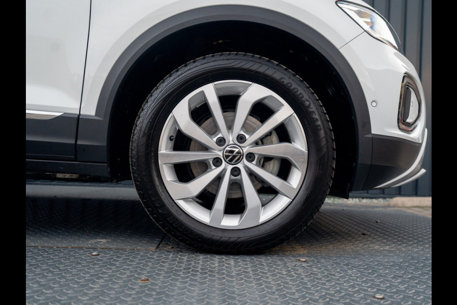 Volkswagen T-Roc 1.5 TSI 150Pk DSG Style | Trekhaak afnb. | IQ Light | Allseason banden | Prijs Rijklaar!!