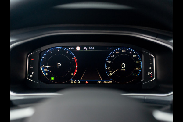 Volkswagen T-Roc 1.5 TSI 150Pk DSG Style | Trekhaak afnb. | IQ Light | Allseason banden | Prijs Rijklaar!!