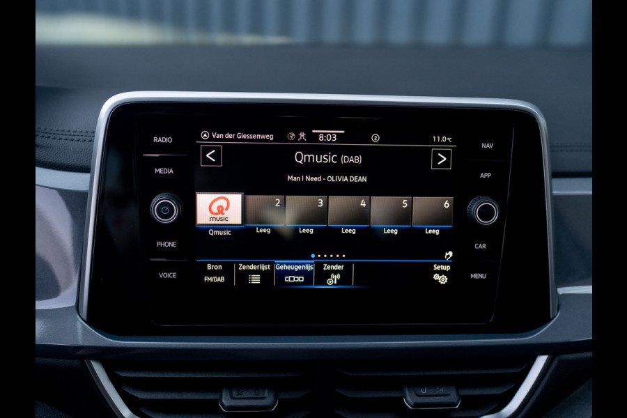 Volkswagen T-Roc 1.5 TSI 150Pk DSG Style | Trekhaak afnb. | IQ Light | Allseason banden | Prijs Rijklaar!!