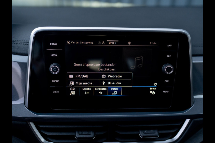 Volkswagen T-Roc 1.5 TSI 150Pk DSG Style | Trekhaak afnb. | IQ Light | Allseason banden | Prijs Rijklaar!!