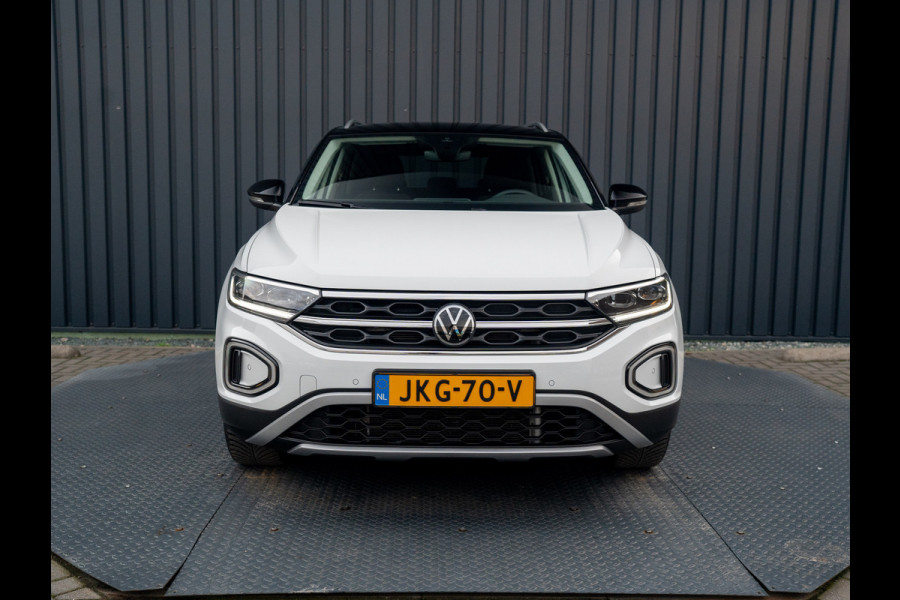 Volkswagen T-Roc 1.5 TSI 150Pk DSG Style | Trekhaak afnb. | IQ Light | Allseason banden | Prijs Rijklaar!!