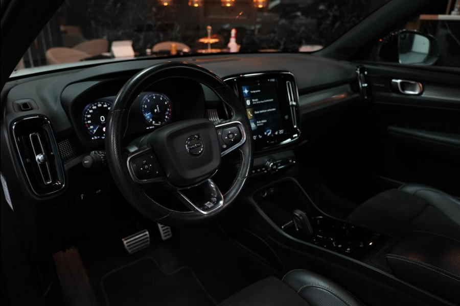 Volvo XC40 2.0 T4 AWD RSDESIGN|PANO|CLIMA|VIRTUEEL