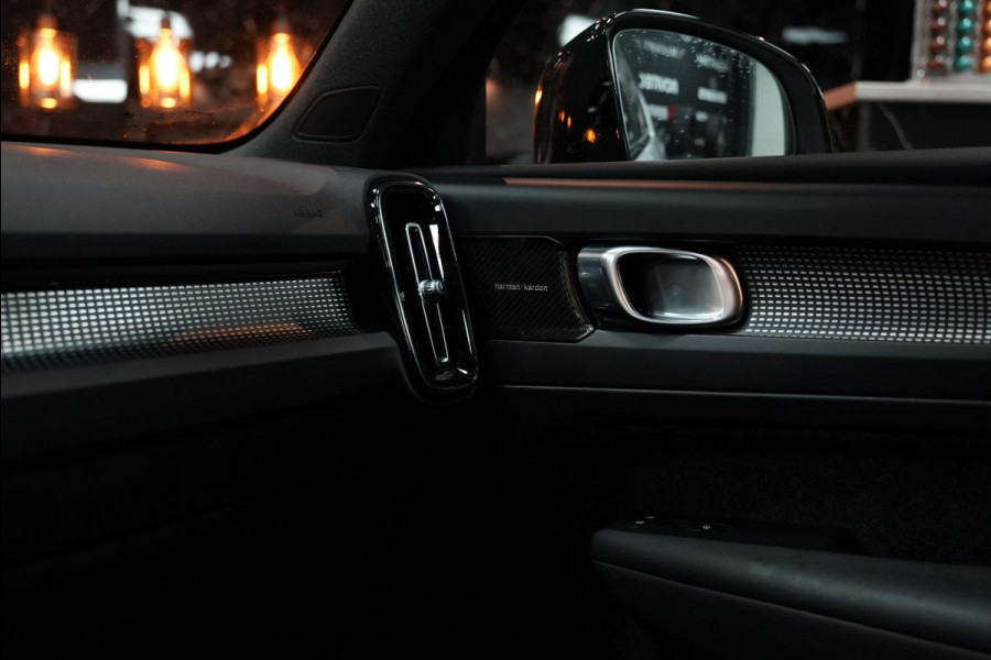 Volvo XC40 2.0 T4 AWD RSDESIGN|PANO|CLIMA|VIRTUEEL