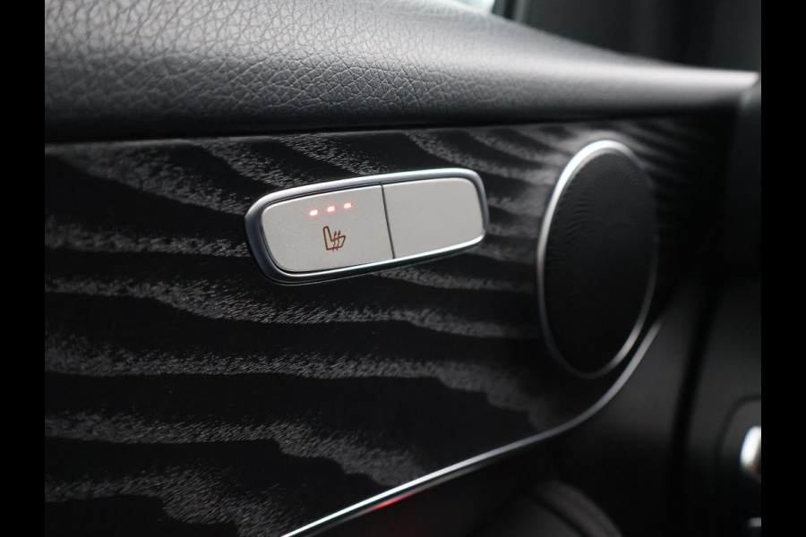 Mercedes-Benz GLC 350e PLUG-IN HYBRID 320 PK 4MATIC AMG SPORT + WEGKL. TREKHAAK / PANORAMA / LEDER / CAMERA