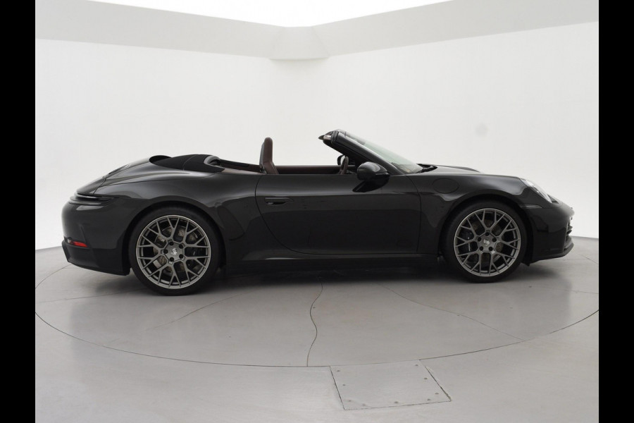Porsche 911 Cabrio 3.0 CARRERA EXCLUSIVE MANUFAKTUR DARK OLIVE + CLUBLEDER EXCLUSIEF TRUFFEL BRUIN