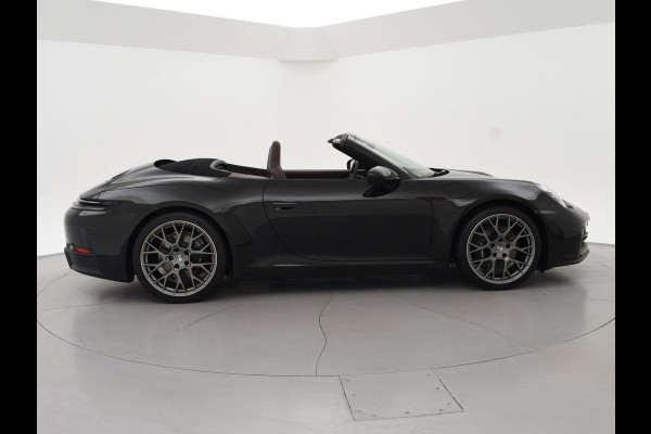 Porsche 911 Cabrio 3.0 CARRERA EXCLUSIVE MANUFAKTUR DARK OLIVE + CLUBLEDER EXCLUSIEF TRUFFEL BRUIN