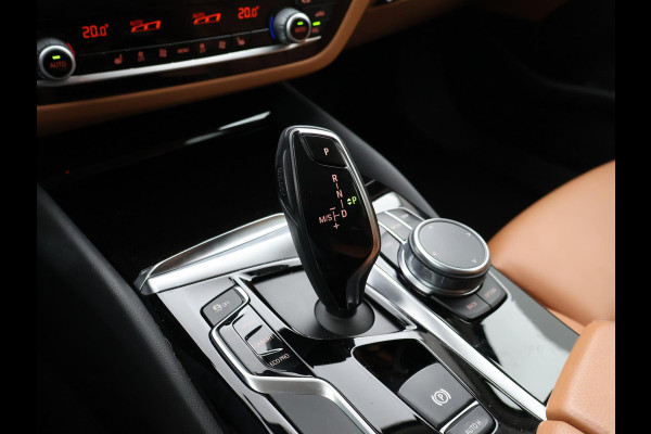 BMW 5 Serie Touring 530i H.E. SPORT-LINE 252 PK AUT8. + LEDER EXCLUSIVE / ADAPTIVE CRUISE / CARPLAY