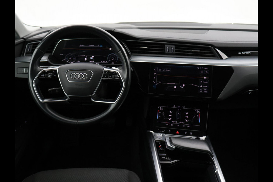Audi e-tron 50 QUATTRO LAUCH EDITION ALL BLACK PACK + TREKHAAK | LUCHTVERING | CAMERA