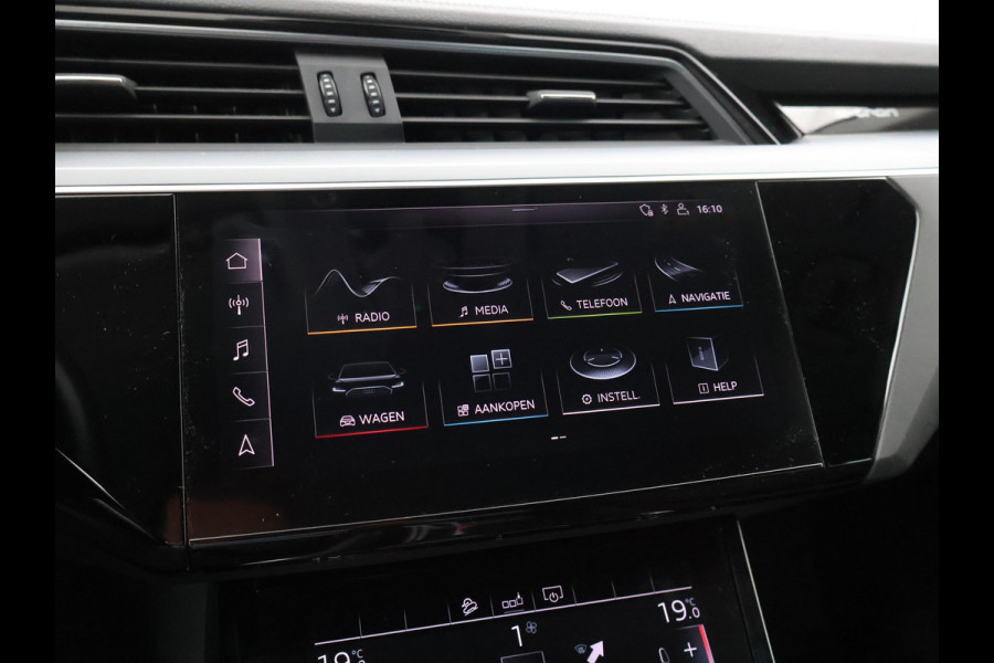 Audi e-tron 50 QUATTRO LAUCH EDITION ALL BLACK PACK + TREKHAAK | LUCHTVERING | CAMERA