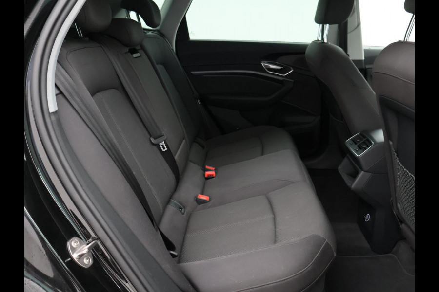 Audi e-tron 50 QUATTRO LAUCH EDITION ALL BLACK PACK + TREKHAAK | LUCHTVERING | CAMERA