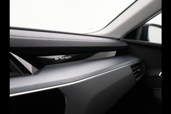 Audi e-tron 50 QUATTRO LAUCH EDITION ALL BLACK PACK + TREKHAAK | LUCHTVERING | CAMERA