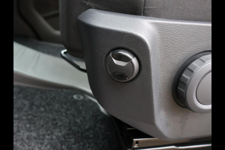 Volkswagen Crafter 30 2.0 TDI L3H3 + APPLE CARPLAY / ANDROID AUTO / PDC / CRUISE / DEEP OCEAN