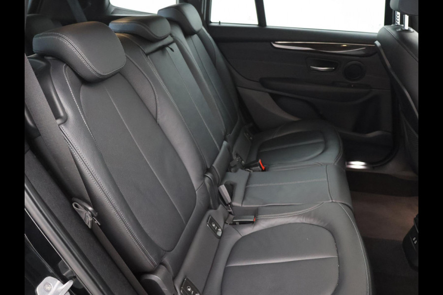 BMW 2 Serie Gran Tourer 218i 7-PERS HIGH EXECUTIVE AUT. + HEAD-UP | LEDER | AFN. TREKHAAK | CAMERA | STOELVERW.