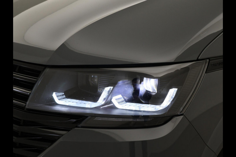 Volkswagen Transporter 2.0 TDI L2H1 + LED | 20 INCH LMV | TREEPLANKEN | APPLE CARPLAY | TREKHAAK