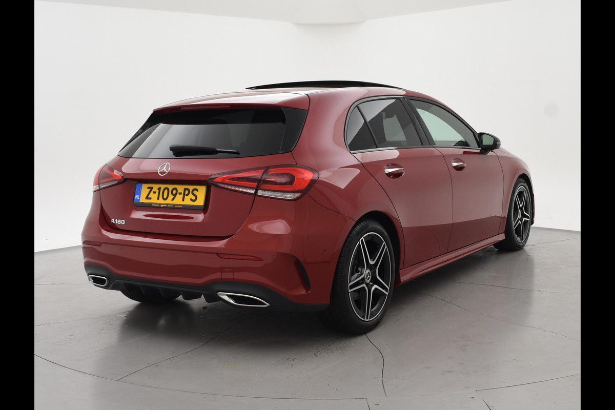 Mercedes-Benz A-Klasse 180 AUT. AMG SPORT + PANORAMA | SFEERVERLICHTING | CAMERA | ADAPTIVE CRUISE | CARPLAY
