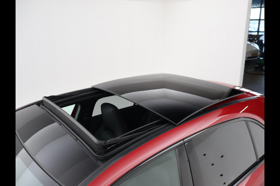 Mercedes-Benz A-Klasse 180 AUT. AMG SPORT + PANORAMA | SFEERVERLICHTING | CAMERA | ADAPTIVE CRUISE | CARPLAY