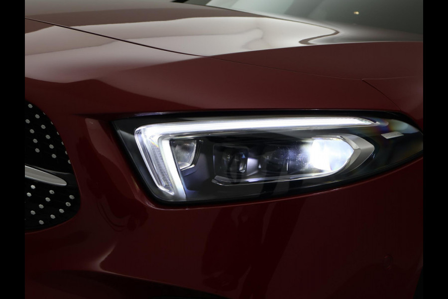 Mercedes-Benz A-Klasse 180 AUT. AMG SPORT + PANORAMA | SFEERVERLICHTING | CAMERA | ADAPTIVE CRUISE | CARPLAY