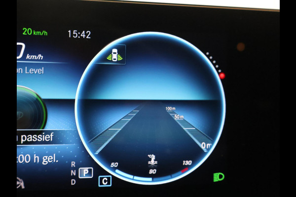 Mercedes-Benz A-Klasse 180 AUT. AMG SPORT + PANORAMA | SFEERVERLICHTING | CAMERA | ADAPTIVE CRUISE | CARPLAY