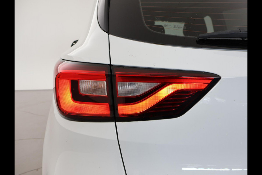 MG Mg Zs EV LUXURY 45 kWh + PANORAMA | LEDER | CAMERA | ADAPTIVE CRUISE | STOELVERWARMING