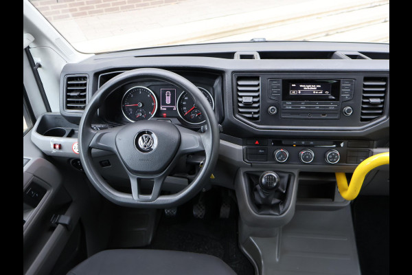 Volkswagen Crafter 2.0 TDI ROLSTOEL AUTO 9-PERS. + 4 ROLSTOELEN *EXCL. BTW* - EURO 6 - LIFT