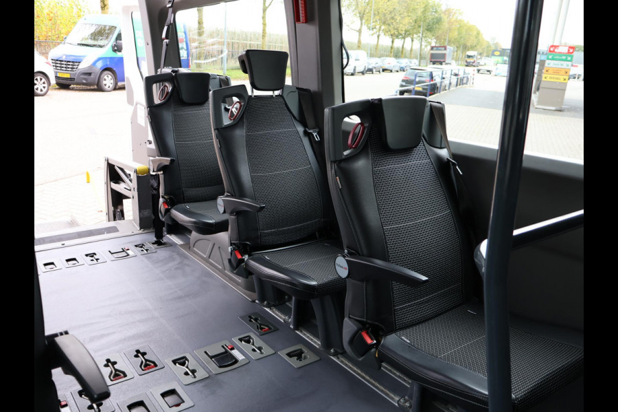 Volkswagen Crafter 2.0 TDI ROLSTOEL AUTO 9-PERS. + 4 ROLSTOELEN *EXCL. BTW* - EURO 6 - LIFT