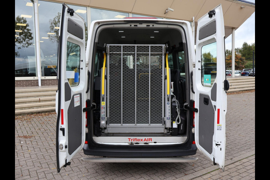 Volkswagen Crafter 2.0 TDI ROLSTOEL AUTO 9-PERS. + 4 ROLSTOELEN *EXCL. BTW* - EURO 6 - LIFT