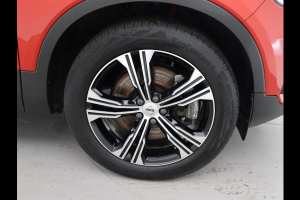 Volvo XC40 1.5 T4 RECHARGE 211 PK AUT. INSCRIPTION + TREKHAAK | LEDER | HARMAN/KARDON | STOELVERW. V+A | ADAPTIVE CRUISE
