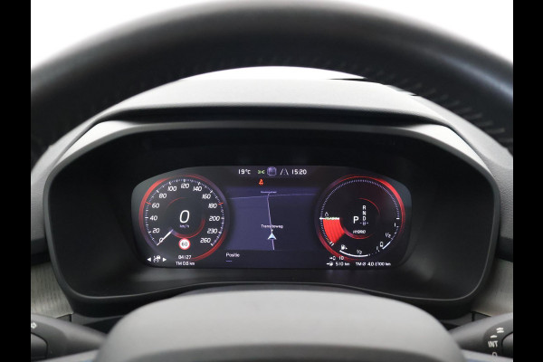 Volvo XC40 1.5 T4 RECHARGE 211 PK AUT. INSCRIPTION + TREKHAAK | LEDER | HARMAN/KARDON | STOELVERW. V+A | ADAPTIVE CRUISE