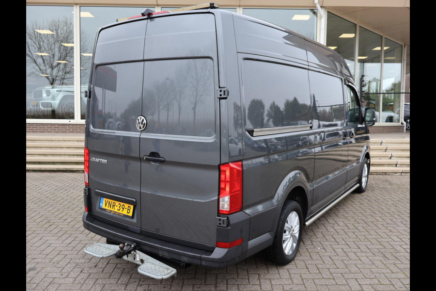 Volkswagen Crafter 35 2.0 TDI 140 PK DSG L3H3 + 3000 KG TREKHAAK + ADAPTIVE CRUISE / STUUR+ STOELVERW. / MASSAGE / LED / CAMERA