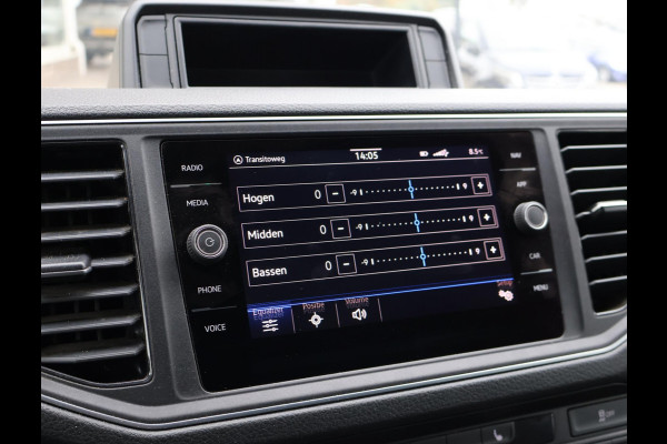 Volkswagen Crafter 35 2.0 TDI 140 PK DSG L3H3 + 3000 KG TREKHAAK + ADAPTIVE CRUISE / STUUR+ STOELVERW. / MASSAGE / LED / CAMERA