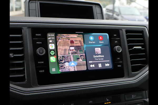 Volkswagen Crafter 35 2.0 TDI 140 PK DSG L3H3 + 3000 KG TREKHAAK + ADAPTIVE CRUISE / STUUR+ STOELVERW. / MASSAGE / LED / CAMERA