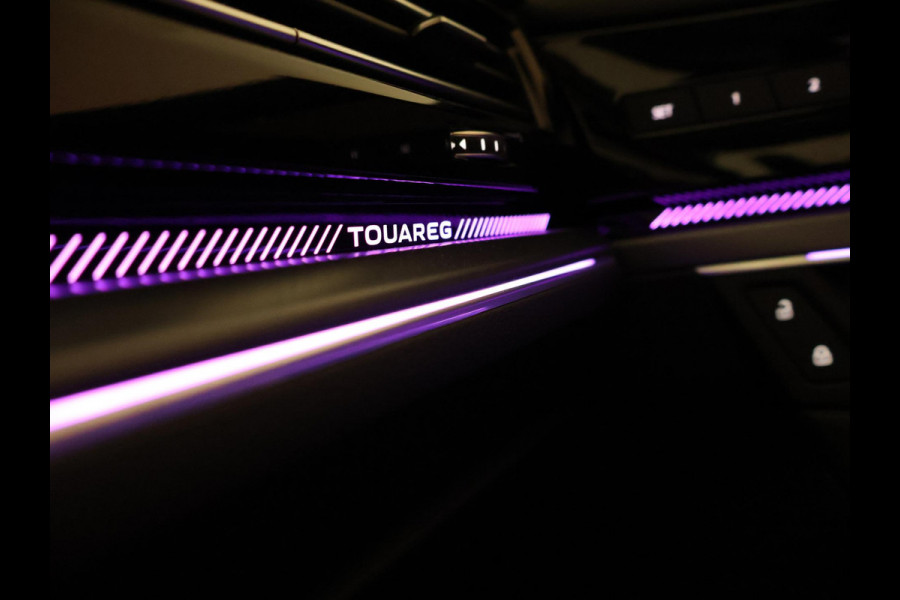 Volkswagen Touareg R 3.0 TSi V6 eHybrid 4MOTION R 462 PK *CHILI RED* + PANORAMA | STOELVENTILATIE | LUCHTVERING | DYNAUDIO | HEAD-UP DISPLAY