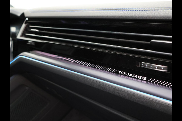 Volkswagen Touareg R 3.0 TSi V6 eHybrid 4MOTION R 462 PK *CHILI RED* + PANORAMA | STOELVENTILATIE | LUCHTVERING | DYNAUDIO | HEAD-UP DISPLAY