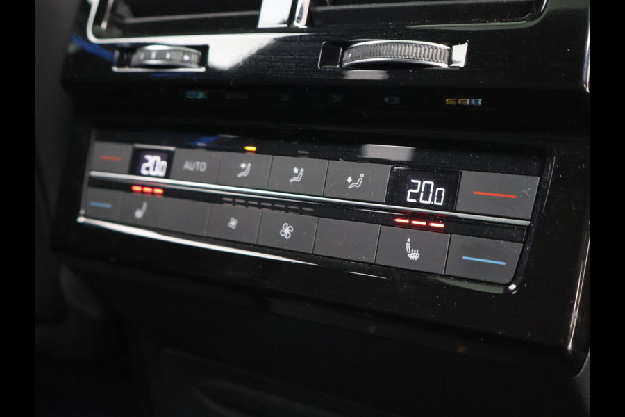 Volkswagen Touareg R 3.0 TSi V6 eHybrid 4MOTION R 462 PK *CHILI RED* + PANORAMA | STOELVENTILATIE | LUCHTVERING | DYNAUDIO | HEAD-UP DISPLAY