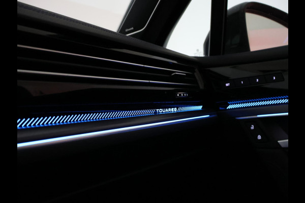 Volkswagen Touareg R 3.0 TSi V6 eHybrid 4MOTION R 462 PK *CHILI RED* + PANORAMA | STOELVENTILATIE | LUCHTVERING | DYNAUDIO | HEAD-UP DISPLAY