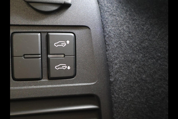 Volkswagen Touareg R 3.0 TSi V6 eHybrid 4MOTION R 462 PK *CHILI RED* + PANORAMA | STOELVENTILATIE | LUCHTVERING | DYNAUDIO | HEAD-UP DISPLAY